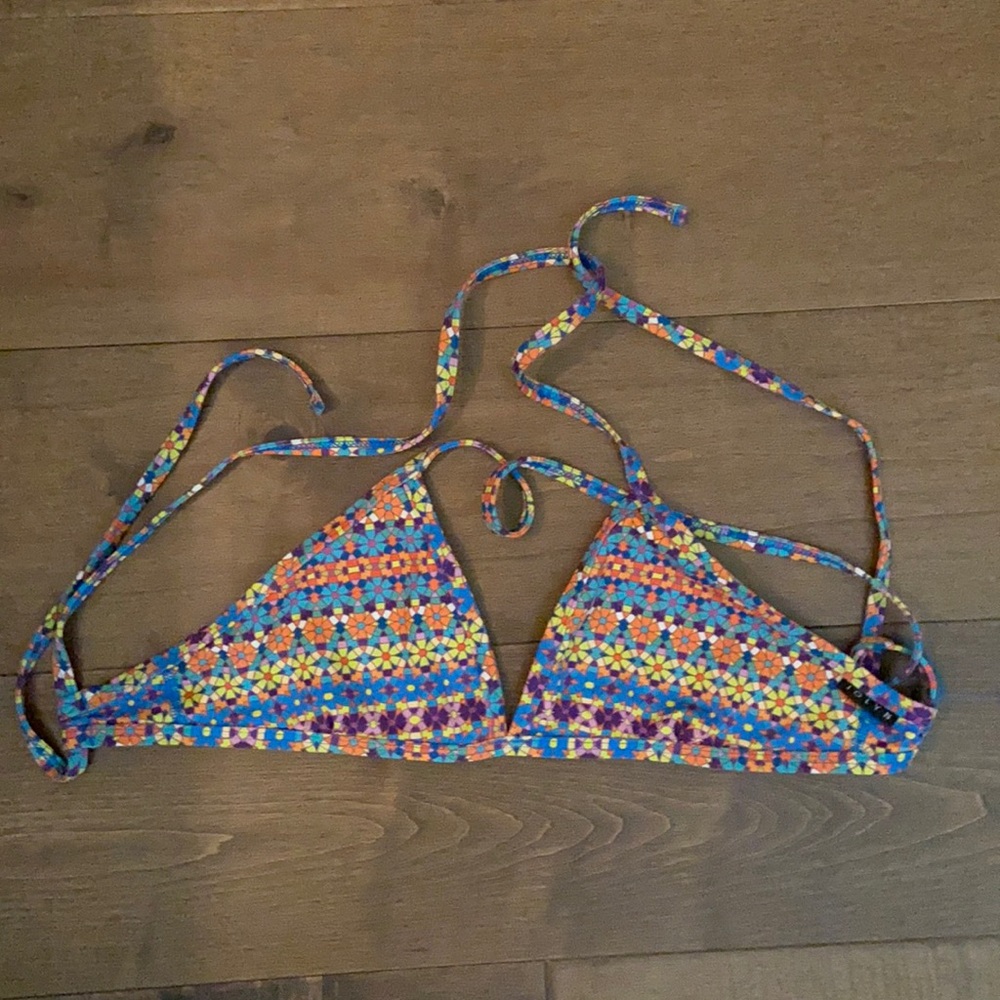 Like new Jolyn triangle top